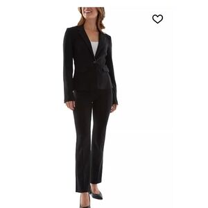 Bcx Juniors pantsuit size 7 with one button jacket and straight-leg pants  NWT